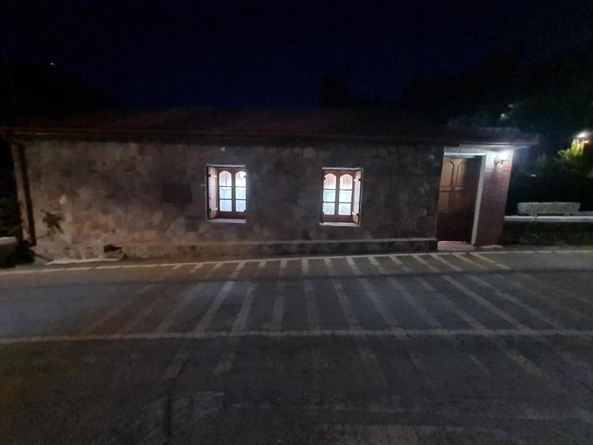 Villa Elpiniki'S Old House Kalopanagiotis Exterior foto